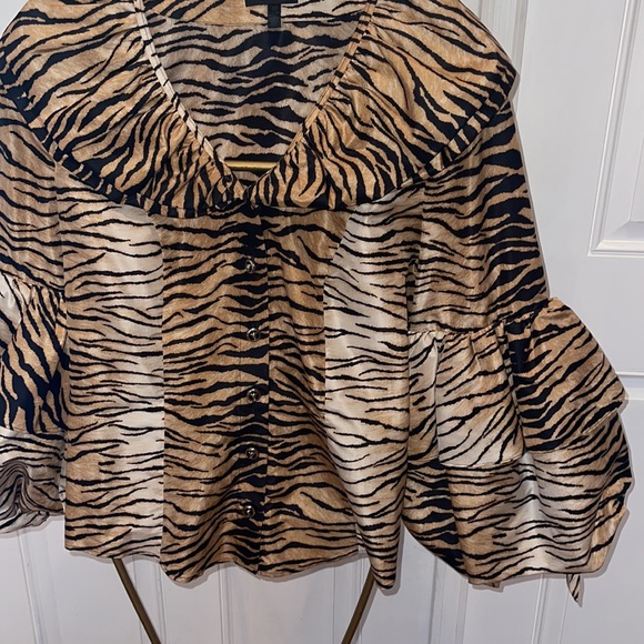 ESCADA fabulous silk Tiger jacket - Picture 6 of 8